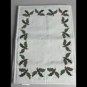 St. Nicholas Square 100% Cotton Holly Christmas Placemat Set Of 4